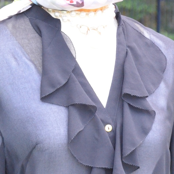 Dynamite Blouse 🌻 - Picture 7 of 7